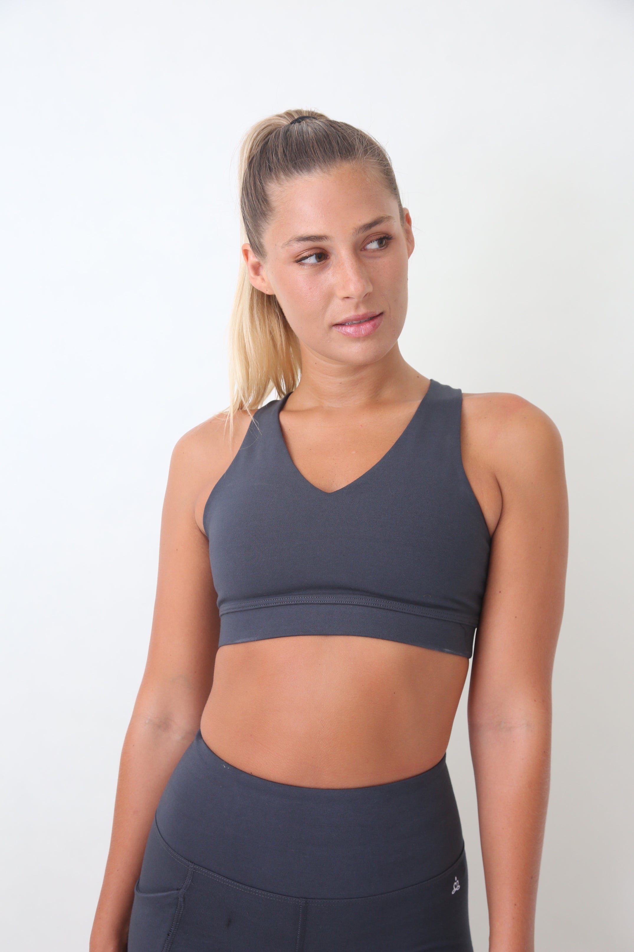 Organic cotton V neck sports crop