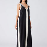 Monochrome dress in black and white in soft tencel.