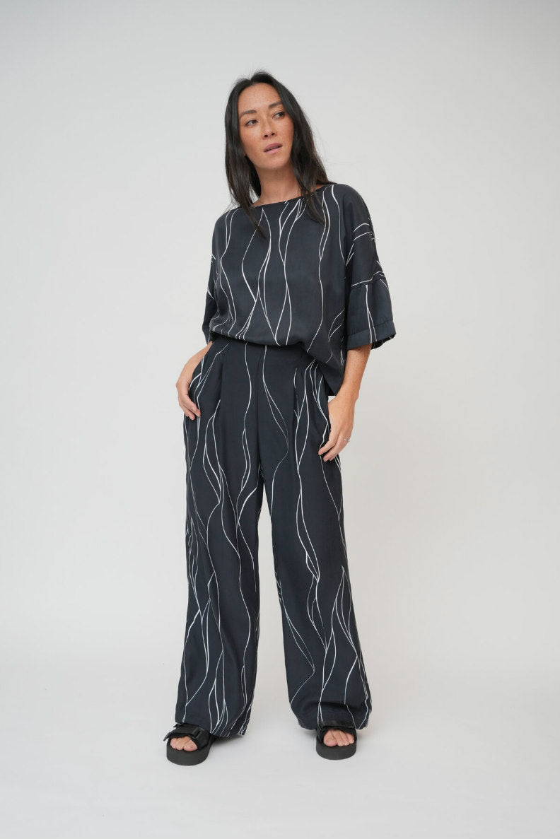 Tailored pants in sik 