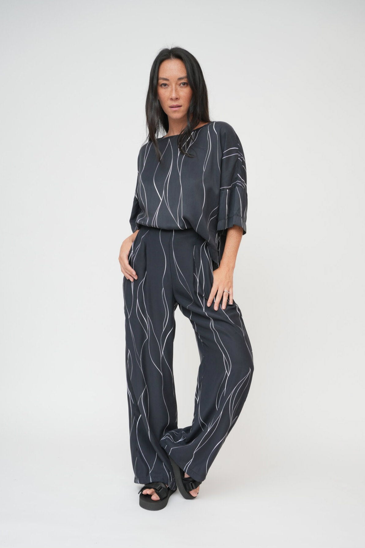 High cut silk pants 