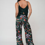 Flattering high waisted pants 