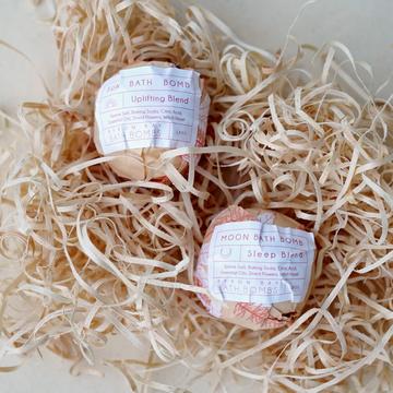 Bath balls wrapped in tissue. Made with natural ingredients