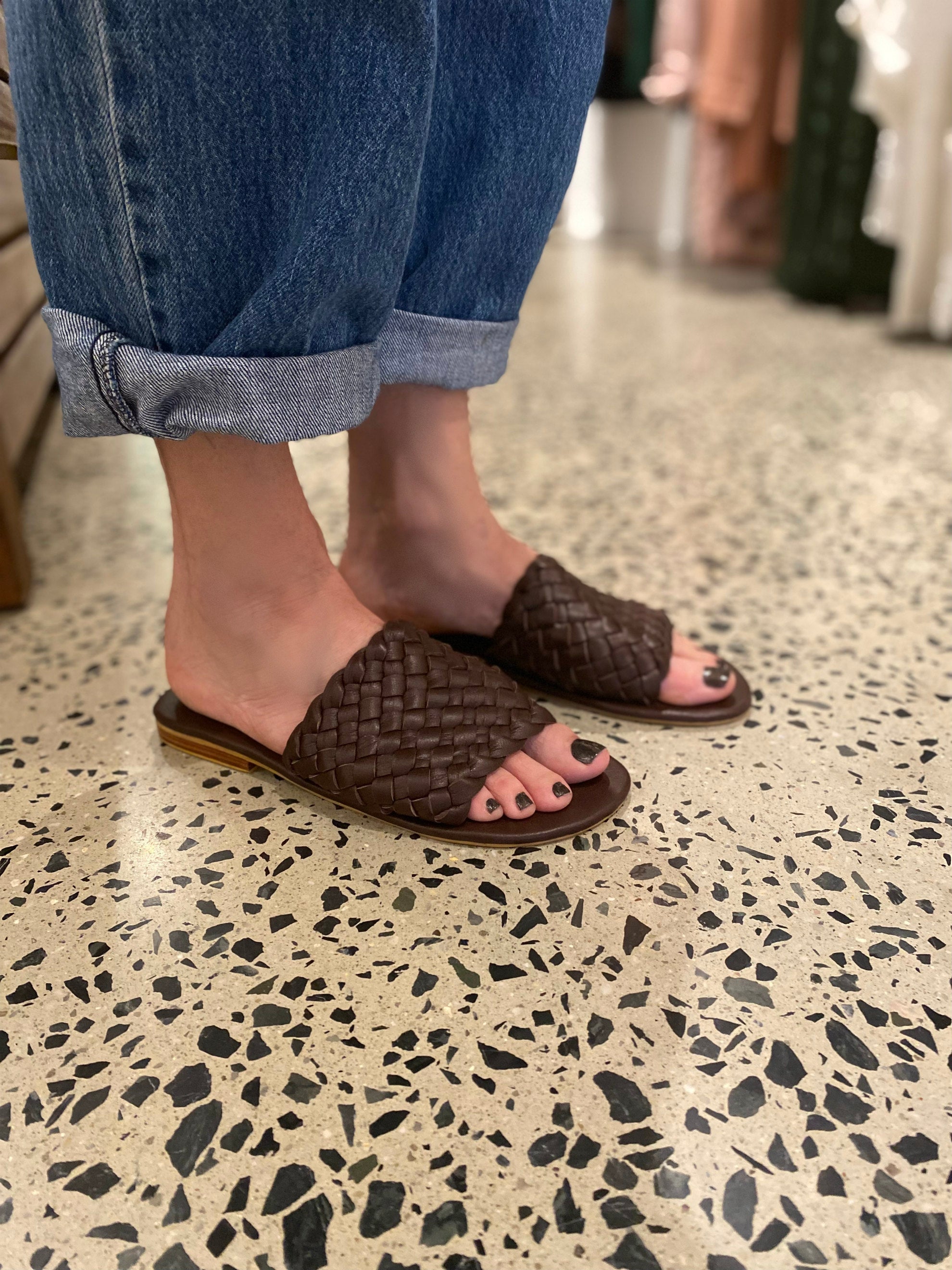 Byron Bay woven leather slide