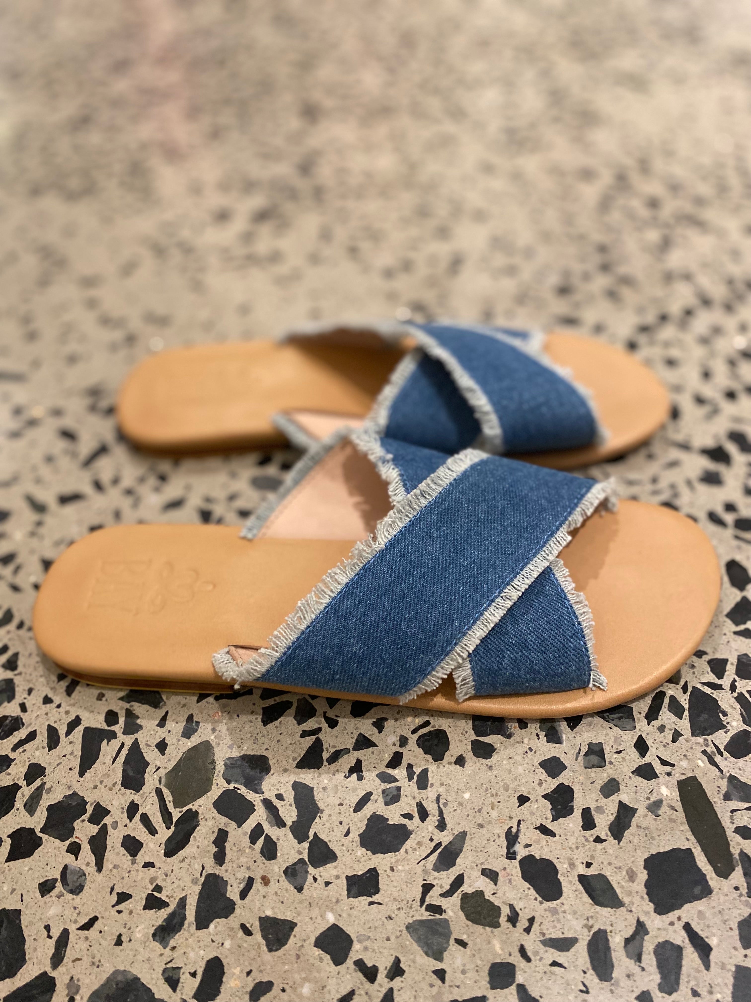 Casual summer slides 